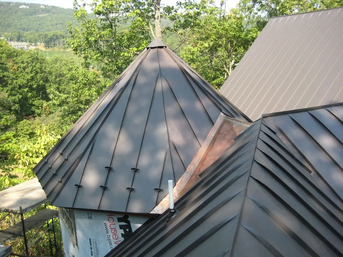 Professional Gutter Cleaning by Craftsman Roofing in La Crescenta-Montrose